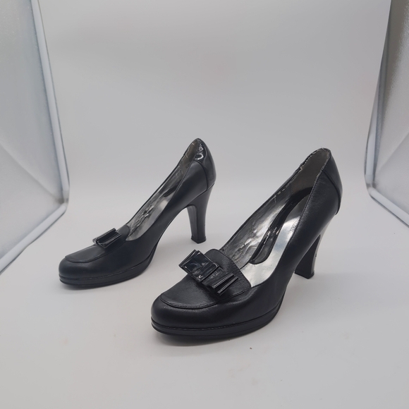 Naturalizer Mischief Sz 10 Bow Toe Black Women's Heels - Picture 2 of 9